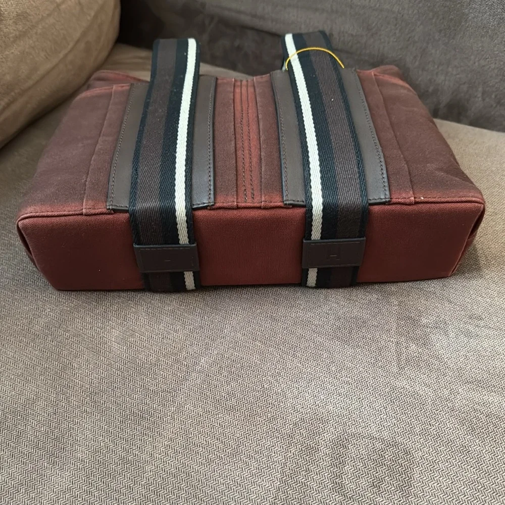 Elegant Brown with burgundy Hermes. 12x8x3 1/2